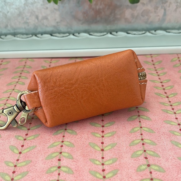 Portland Leather Satuma Mini Taco Keychain - Picture 3 of 5